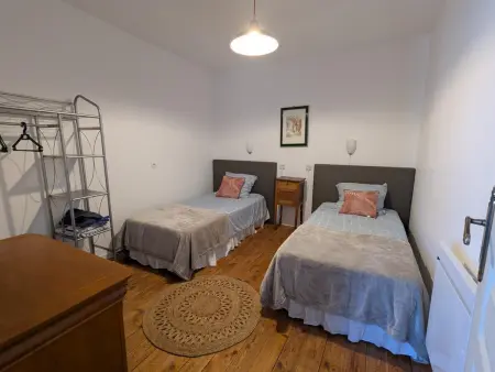 Gîte rénové 4 pers. avec jardin 160 m² à Échallat : photo 23
