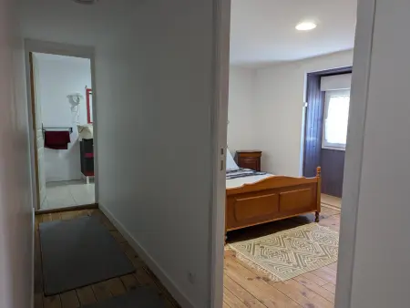 Gîte rénové 4 pers. avec jardin 160 m² à Échallat : photo 25
