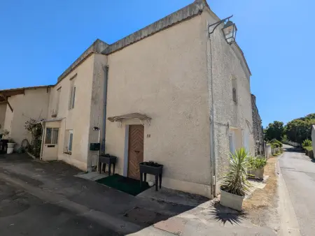 Gîte rénové 4 pers. avec jardin 160 m² à Échallat : photo 33