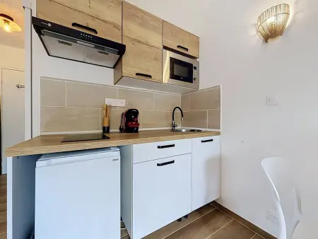 Studio climatisé terrasse ombragée – Saint-Cyr-sur-Mer : photo 4