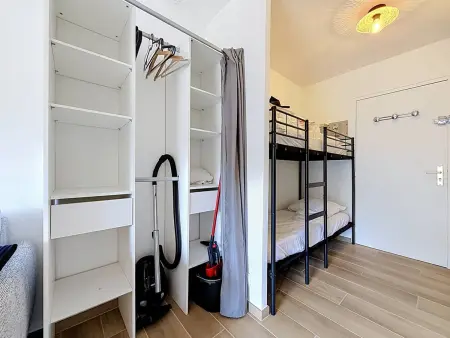 Studio climatisé terrasse ombragée – Saint-Cyr-sur-Mer : photo 6