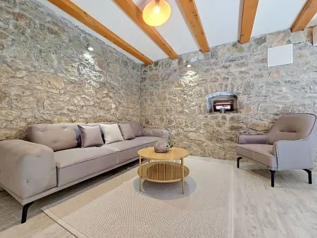 Maison Ana à Trilj : studio avec piscine partagée : photo 15