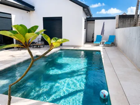 Gîte Ô Ti' Lodge Vanilla – Vue montagne et piscine eau salée : photo 2