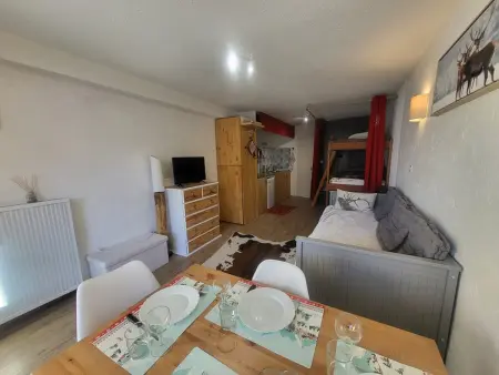 Studio 28m² centre Montgenèvre, balcon sud, 4 pers. : photo 6