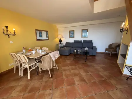Appartement vue mer Saint-Cyr-sur-Mer - 6 pers. : photo 8