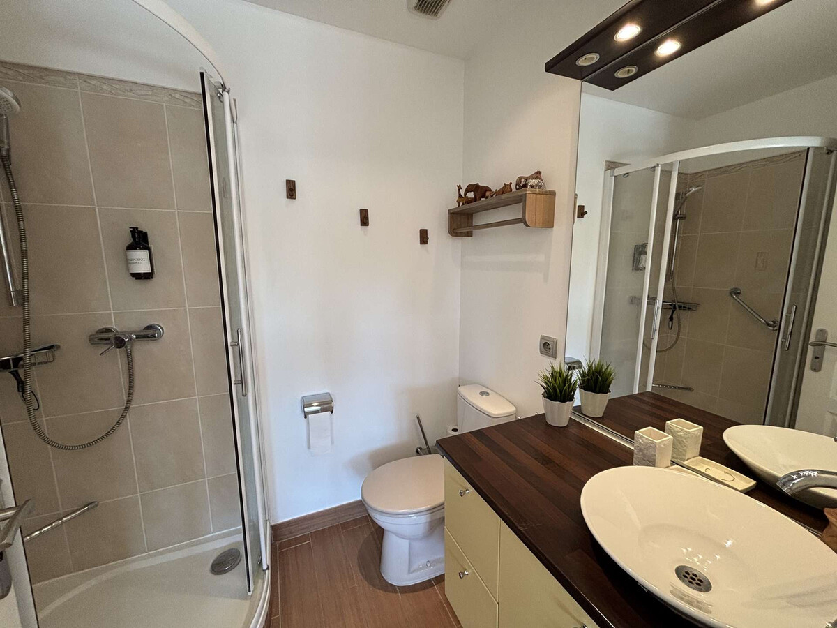 Appartement vue mer Bandol, résidence avec plage privée - Photo 9