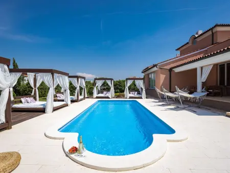 Villa Mirna à Medulin : maison 10 pers. piscine privée : photo 18