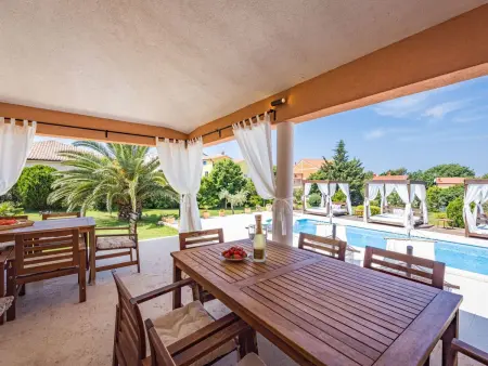 Villa Mirna à Medulin : maison 10 pers. piscine privée : photo 42