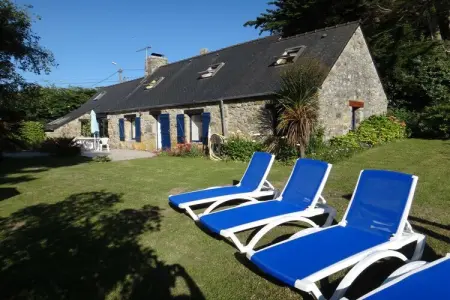 395693, Maison de vacances à Crozon avec terrasse - Photo 1
