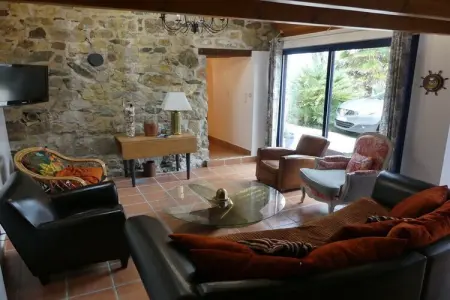 395693, Maison de vacances à Crozon avec terrasse - Photo 8