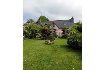 Location maison à Audierne, 690 - Charmante villa dans un jardin luxuriant