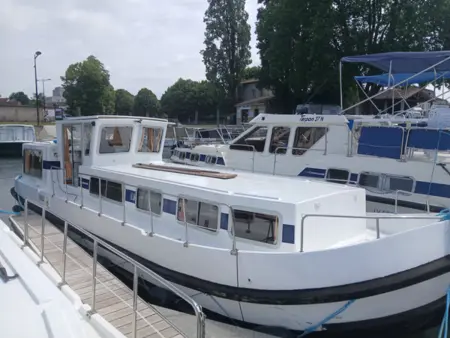 Pénichette vintage sur l'eau - 6 pers., Bateau 7 personnes à Cognac : photo 1