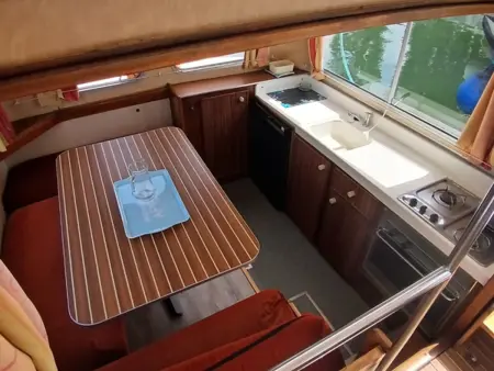 Pénichette vintage sur l'eau - 6 pers., Bateau 7 personnes à Cognac : photo 9