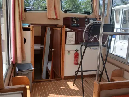 Pénichette vintage sur l'eau - 6 pers., Bateau 7 personnes à Cognac : photo 12