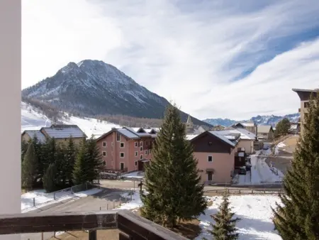 T2 à Montgenèvre : pistes de ski à moins de 100 m, balcon ouest : photo 11