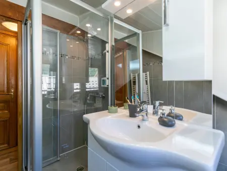 Appartement mansardé 53m² au cœur du Monêtier-les-Bains : photo 10