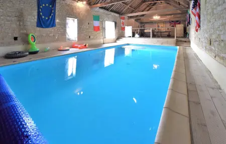 Ancienne ferme normande avec piscine intérieure : photo 2