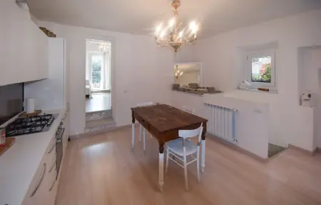 Maison de pierre aux monts Lépins avec vue montagne : photo 5