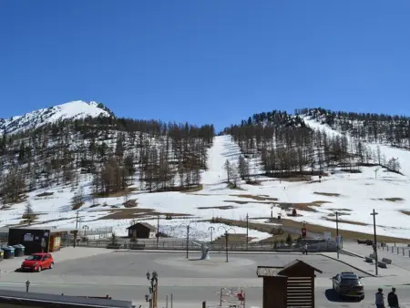 Studio vue pistes avec terrasse plein sud à Montgenèvre : photo 9