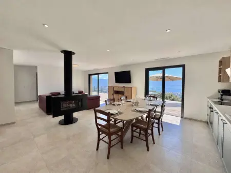 Maison vue mer, piscine et climatisation à Ajaccio - Photo 3