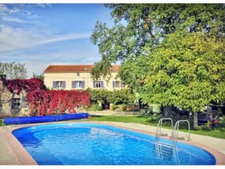 Maison Nina à Pula : piscine et terrasse couverte : photo 6