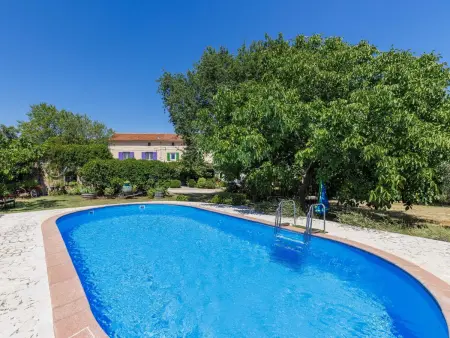 Maison Nina à Pula : piscine et terrasse couverte : photo 25