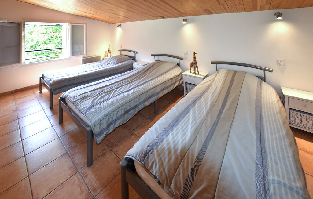Maison en pierres, Maison 7 personnes à Saint Ambroix - Photo 11