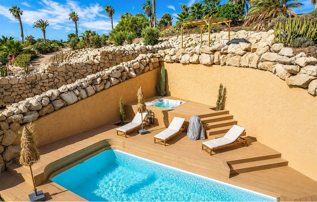 Maison de luxe avec piscine à 50 m du golf - Photo 1