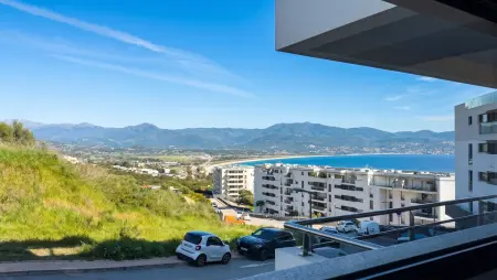 Appartement vue mer à Ajaccio, balcon et climatisation, 4 personnes : photo 2