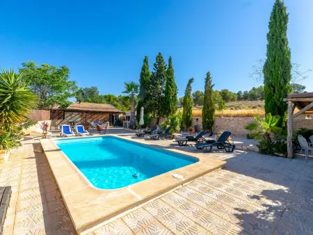 Gîte La Buena Vida : 8 chambres, piscine et terrain de pétanque : photo 1