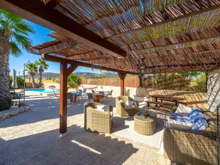 Gîte La Buena Vida : 8 chambres, piscine et terrain de pétanque : photo 2