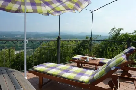 Maison Allegria à Ciglie : 2 chambres, terrasse panoramique : photo 7
