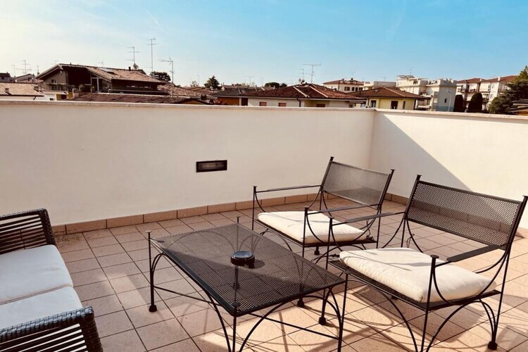 Penthouse Limone à Desenzano del Garda, piscine - Photo 2