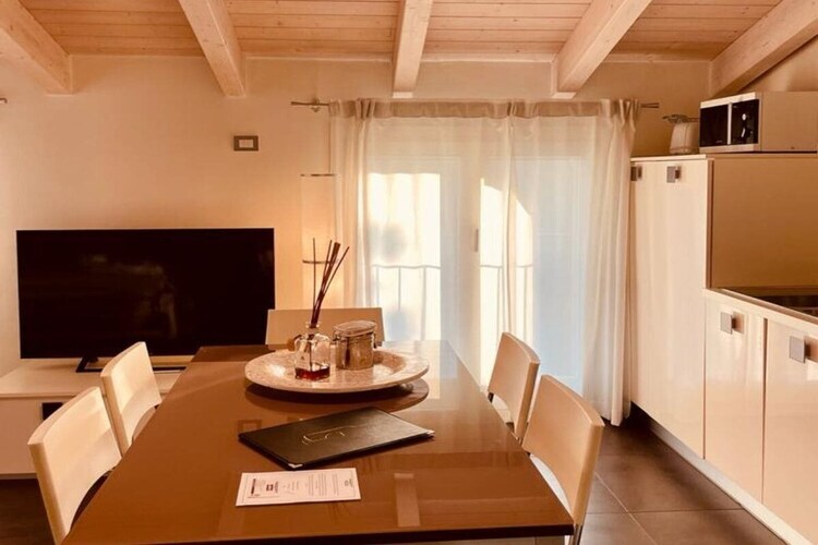 Penthouse Limone à Desenzano del Garda, piscine - Photo 4