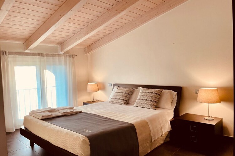 Penthouse Limone à Desenzano del Garda, piscine - Photo 6