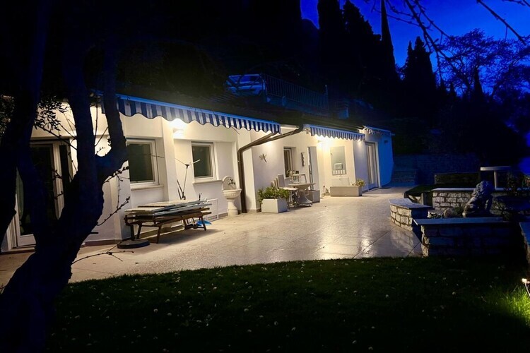 Maison de luxe les pieds dans le lac de Garde - Photo 20