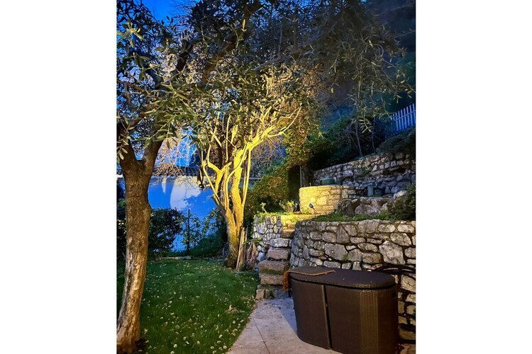 Maison de luxe les pieds dans le lac de Garde - Photo 22