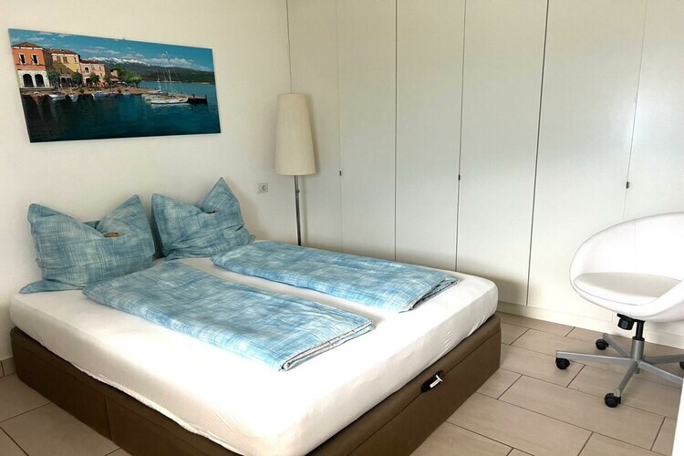 Maison de luxe les pieds dans le lac de Garde - Photo 28