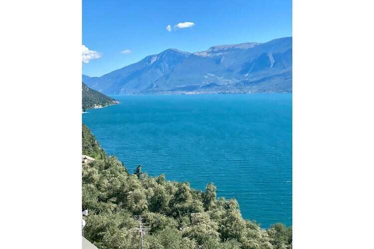 Maison de luxe les pieds dans le lac de Garde - Photo 37