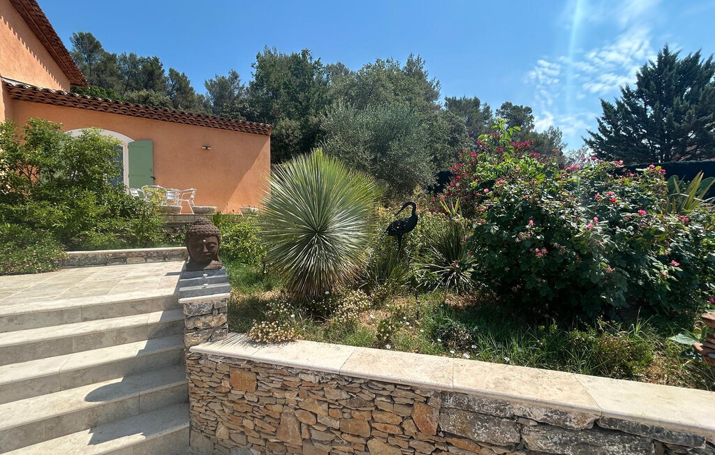 Studio avec rez-de-jardin et piscine à Camps-la-Source - Photo 9