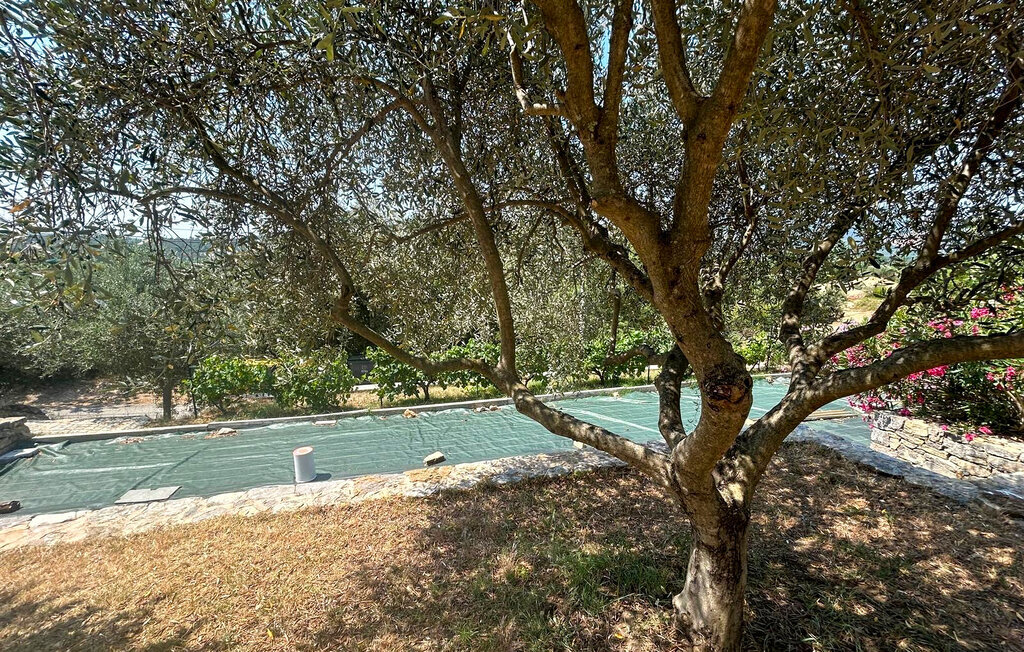 Studio avec rez-de-jardin et piscine à Camps-la-Source - Photo 11