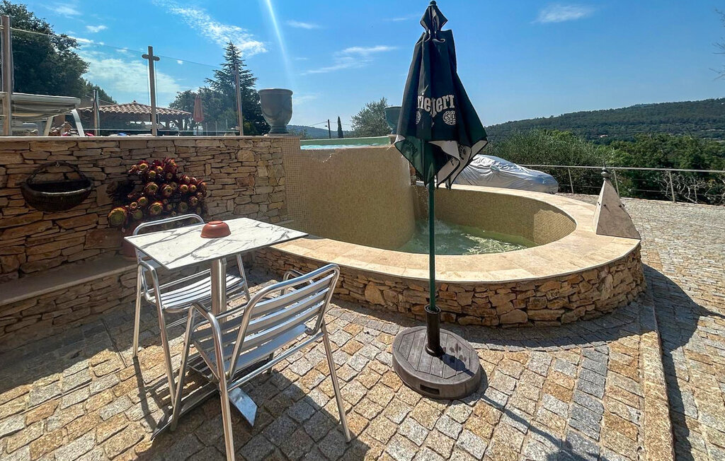 Studio avec rez-de-jardin et piscine à Camps-la-Source - Photo 14