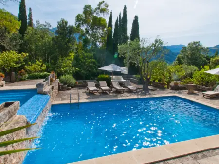 Villa Garrovera, piscine cascade et vue panoramique : photo 3