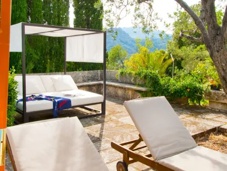 Villa Garrovera, piscine cascade et vue panoramique : photo 9