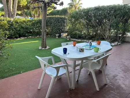 Appartement 1 chambre avec jardin privatif à Port Camargue : photo 2