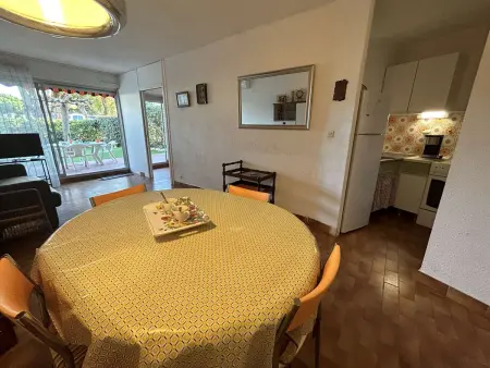 Appartement 1 chambre avec jardin privatif à Port Camargue : photo 7