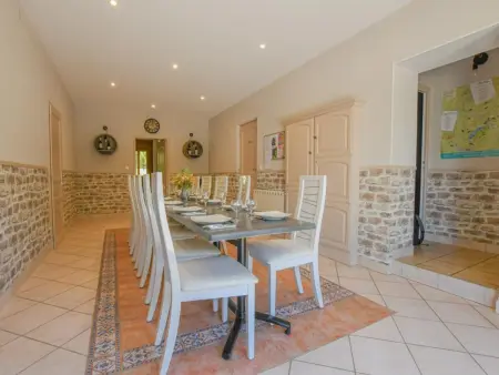 Gîte 12 pers. avec piscine à Précy-Saint-Martin : photo 7