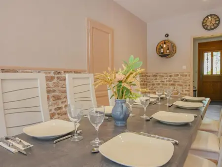 Gîte 12 pers. avec piscine à Précy-Saint-Martin : photo 8