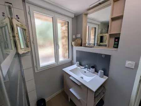 Gîte 6 pers. à Vanne : maison avec jardin clos et vélos : photo 10