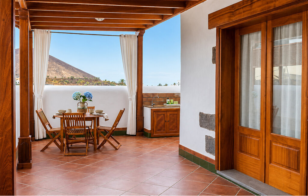 Villa Buenlugar à Yaiza, piscine et vue volcanique - Photo 9